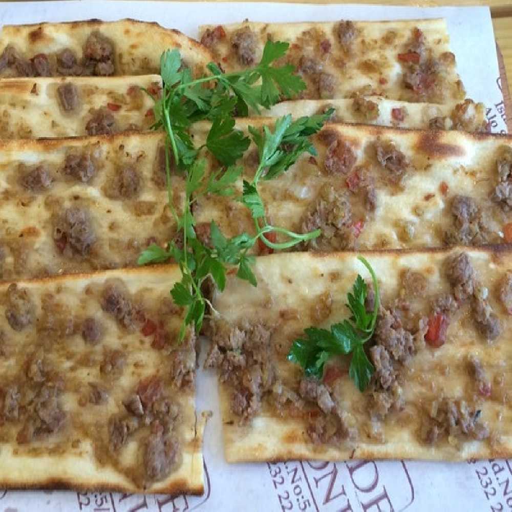 Kıymalı Pide